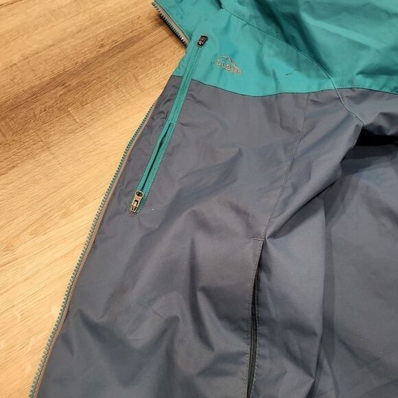L.L.BEAN Blue Coat  - Picture 4 of 12